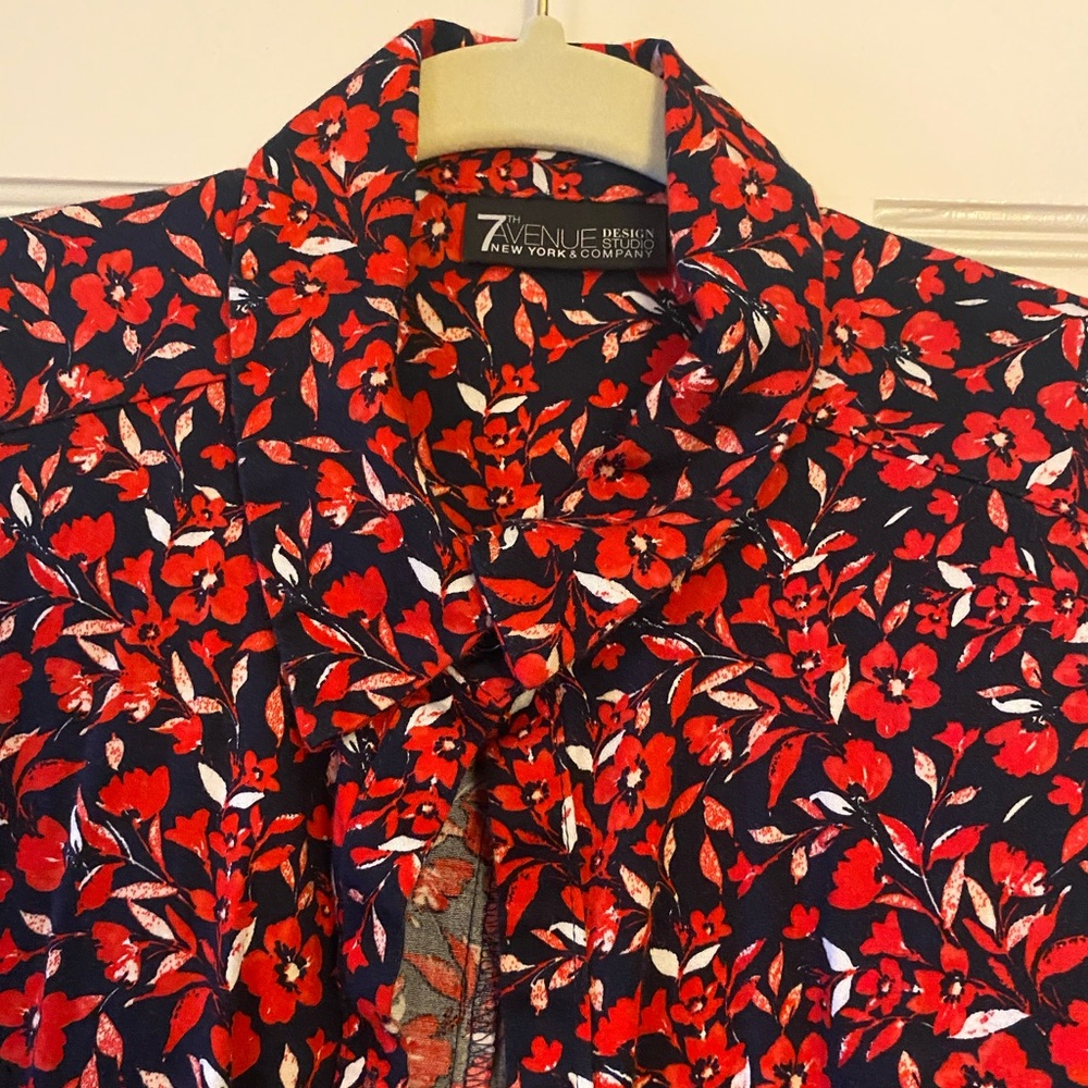 Red and navy floral short sleeve button down shirt
